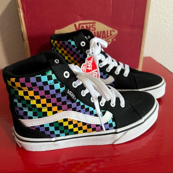 Vans Other - VANS Filmore Rainbow High-Top (NWT) size 2 Youth